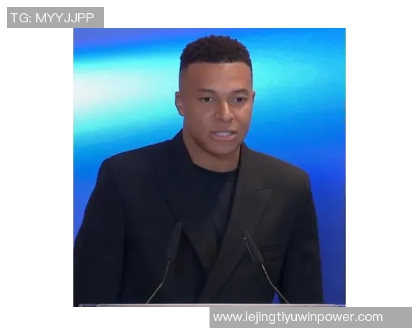 德尚称赞姆巴佩展现队长风范全队为晋级世界杯感到自豪 德尚称赞姆巴佩展现队长风范全队为晋级世界杯感到自豪