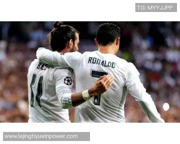 本泽马心目中的最佳足球阵容揭晓大罗C罗梅西领衔锋线小罗齐达内入选 本泽马心目中的最佳足球阵容揭晓大罗C罗梅西领衔锋线小罗齐达内入选