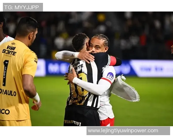 内马尔带伤坚持出战助桑托斯大胜33岁球星3场贡献2球1助力保级成功